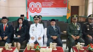 Wabup Firdaus Ikuti Upacara Penurunan Bendera HUT RI ke-80 Secara Daring