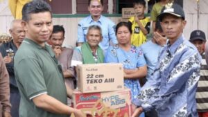 Wabup Firdaus Kunjungi Warga Terdampak Kebakaran di Desa Tumbang Gaei