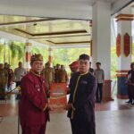 Saiful Kukuhkan Dua Damang, Tekankan Peran Adat dalam Menjaga Keharmonisan Masyarakat