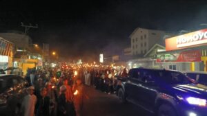 Ribuan Obor Terangi Jalanan Kereng Pangi pada Malam 1 Muharram 1448 Hijriah