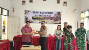 Polsek Rungan Terima Bantuan Dua Unit Alat Penanganan Karhutla dari PT ALS