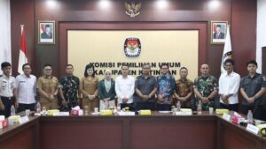 Bawaslu Katingan Serahkan Catatan 17 Nama Pemilih Ke KPU