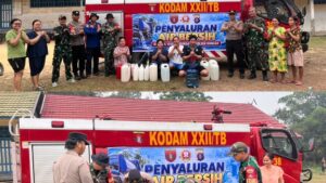 Sinergi TNI-Polri dan Damkar, Tiga Desa di Rungan Terima Bantuan Air Bersih