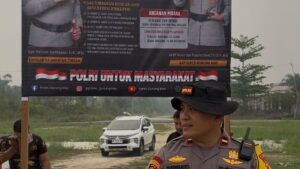 Cegah Karhutla, Polsek Sepang Pasang Spanduk Imbauan Larangan Membakar Lahan